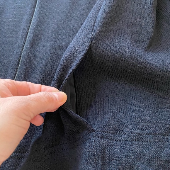 St. John Collection Knit Jacket - Picture 5 of 7